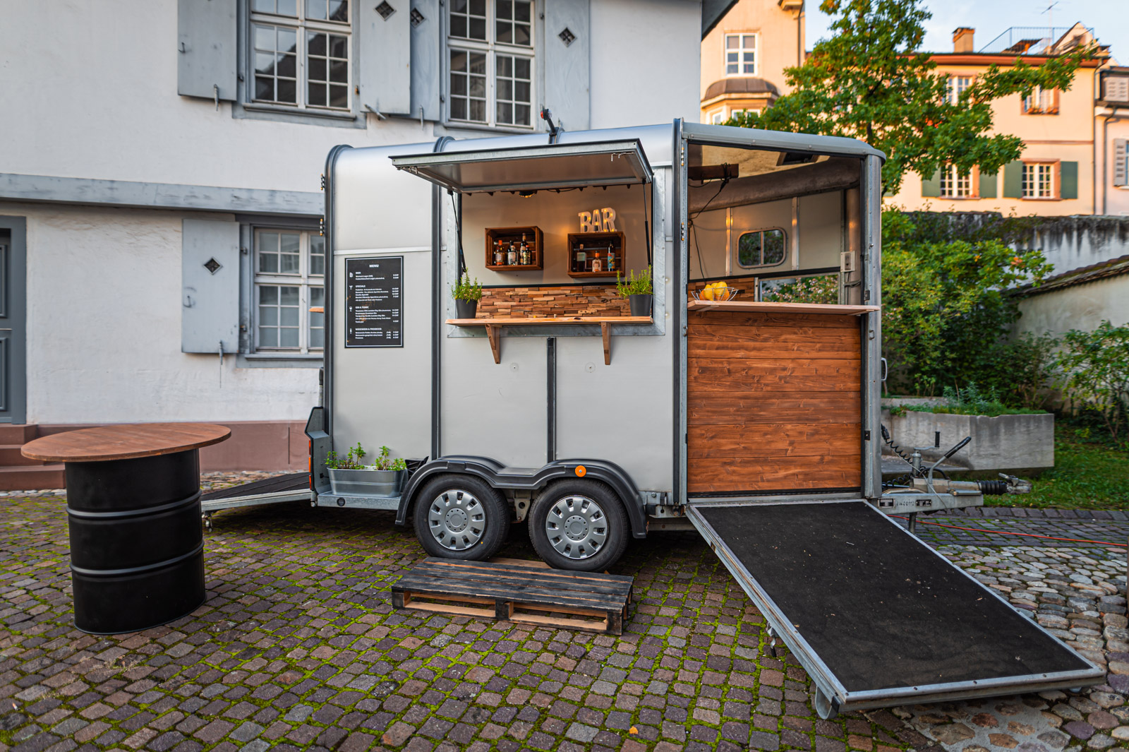 Mobile Bar mieten & Eventplanung in Basel